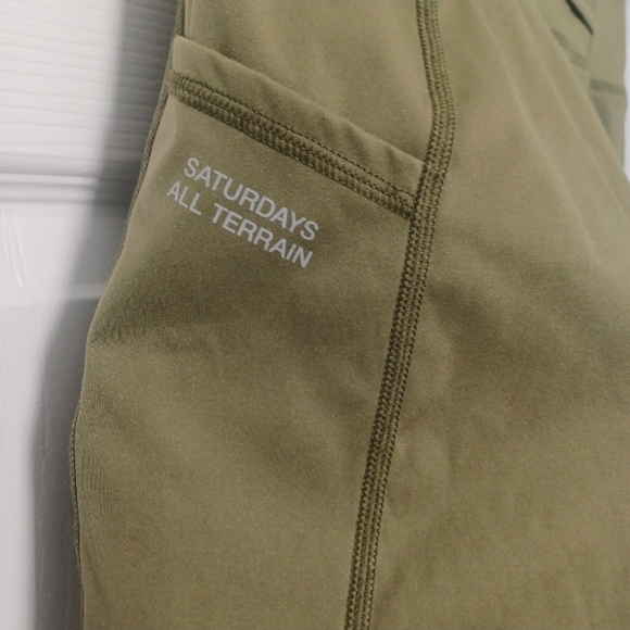 Saturdays All Terrain Olive Athletic biker shorts sz M - Picture 5 of 5